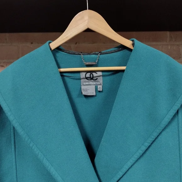 Queen Collection | PLUS Trendy Teal Cape 3X - Picture 8 of 8